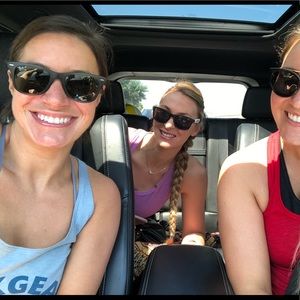 Meet your Posher, Casey